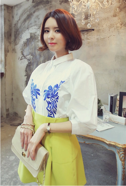 Điệu đà cùng sơ mi thêu