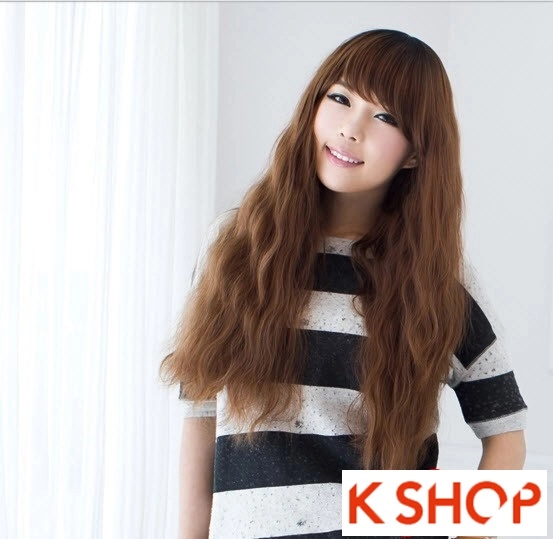Kiểu tóc dài uốn xoăn đuôi nhẹ cho cô nàng quyến rũ 2017