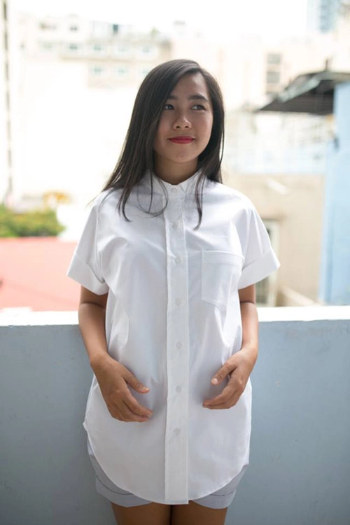 Tín đồ việt mượn sơ mi của bạn trai xuống phố