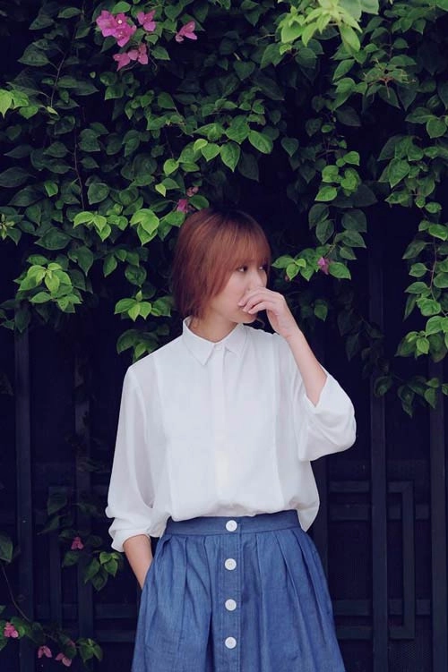 Tín đồ việt mượn sơ mi của bạn trai xuống phố