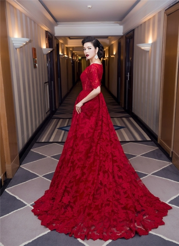 Váy áo sao việt trên thảm đỏ quốc tế làm nức lòng khán giả quê nhà