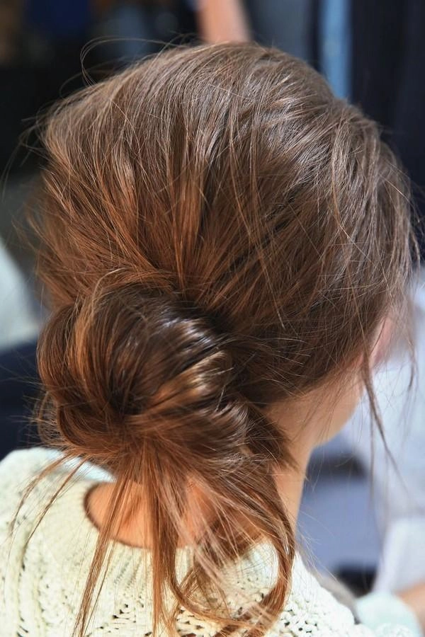 9 kiểu tóc búi đẹp cho nàng sành điệu đến chốn công sở