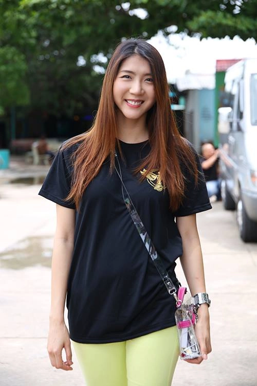 Túi xách nhựa đẹp sành điệu nàng tự tin dạo phố