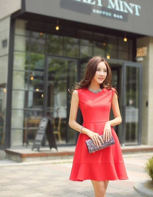 Váy đầm đơn sắc quyến rũ sang trọng công sở