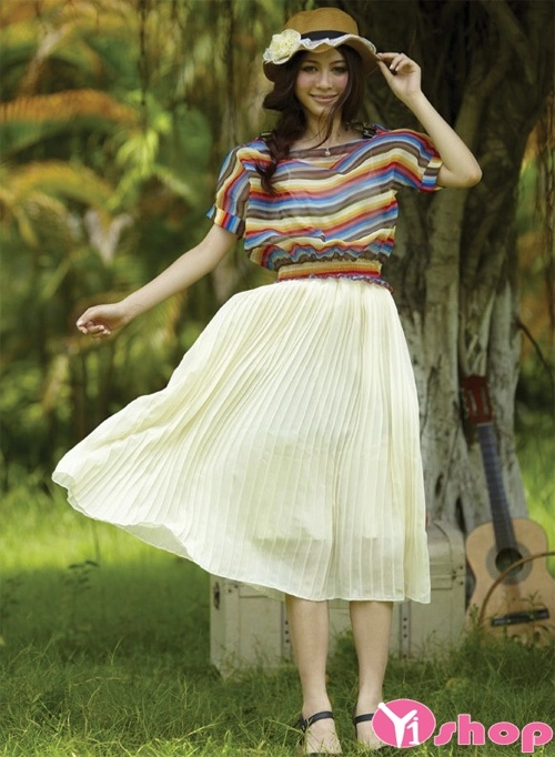 Váy đầm maxi dáng dài đẹp lãng mạn ngọt ngào dạo phố ngày hè