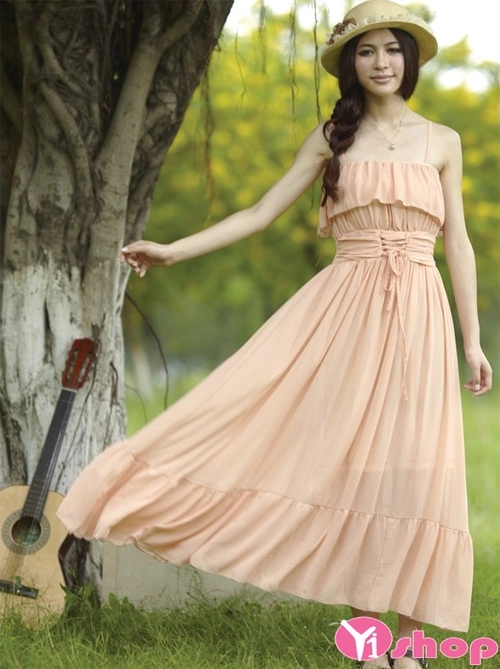 Váy đầm maxi dáng dài đẹp lãng mạn ngọt ngào dạo phố ngày hè