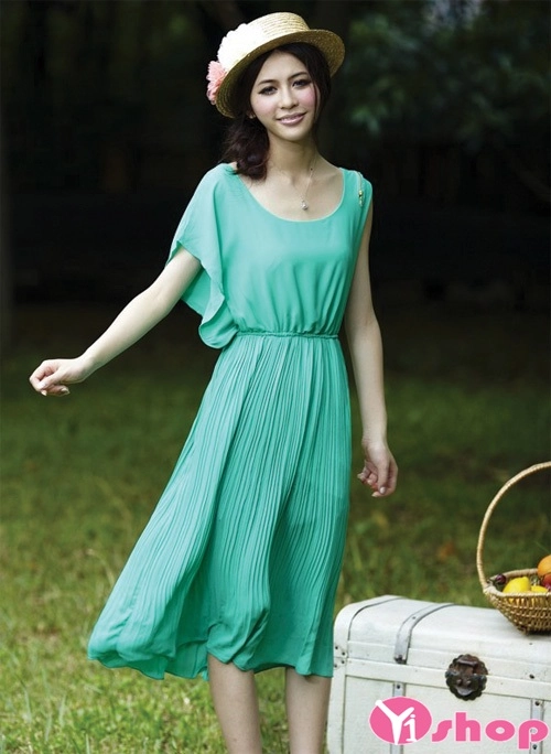 Váy đầm maxi dáng dài đẹp lãng mạn ngọt ngào dạo phố ngày hè