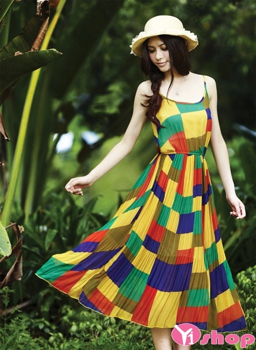Váy đầm maxi dáng dài đẹp lãng mạn ngọt ngào dạo phố ngày hè