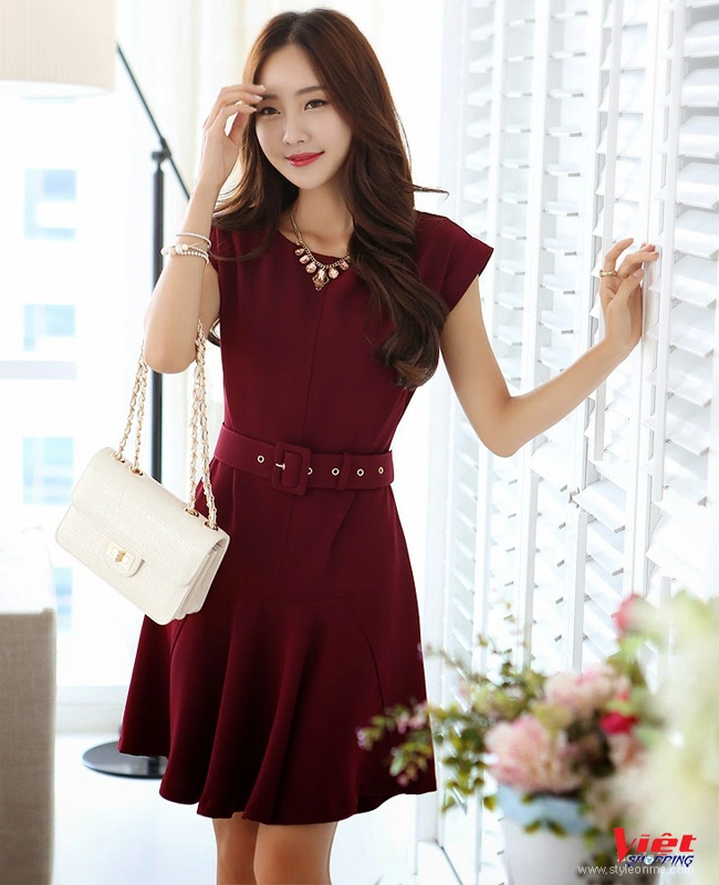 Váy đầm xòe cho nàng đi dự tiệc đầy gợi cảm