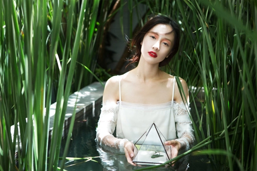 Váy ren trong suốt dành cho nàng yêu mùa hè