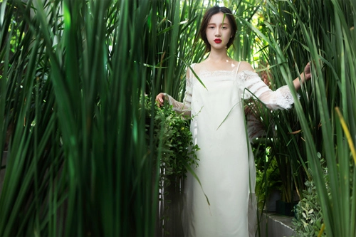 Váy ren trong suốt dành cho nàng yêu mùa hè