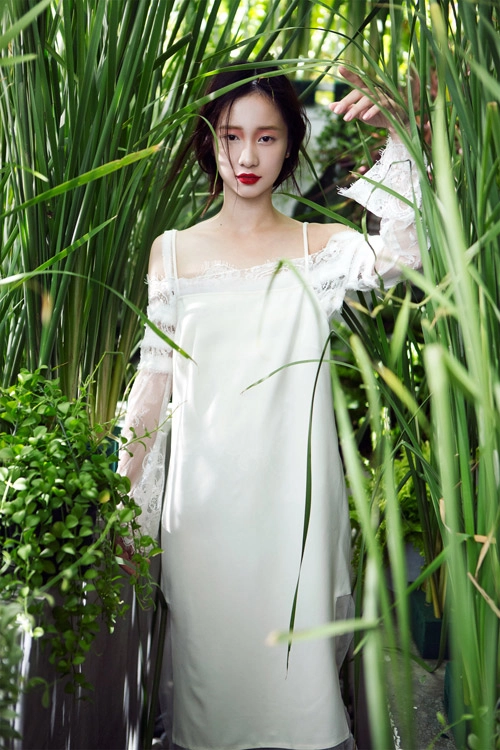 Váy ren trong suốt dành cho nàng yêu mùa hè
