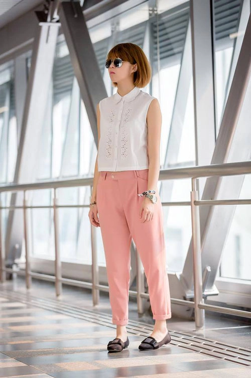 Áo sát nách chiếm lĩnh thời trang của các nàng công sở