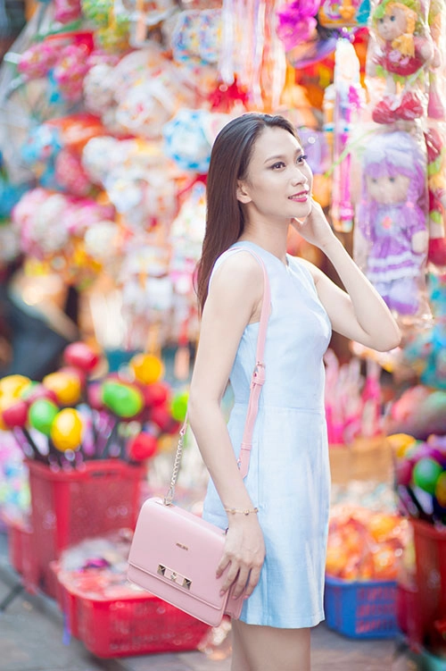 Bí quyết mặc màu pastel điệu mà không sến cho nữ công sở