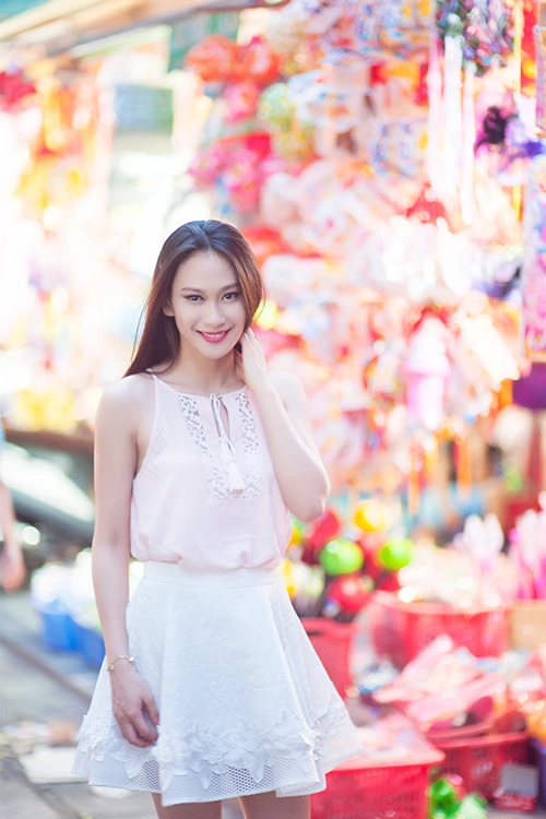 Bí quyết mặc màu pastel điệu mà không sến cho nữ công sở