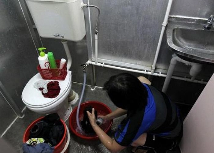 Những thói quen vừa bẩn vừa thiếu lịch sự nơi công sở