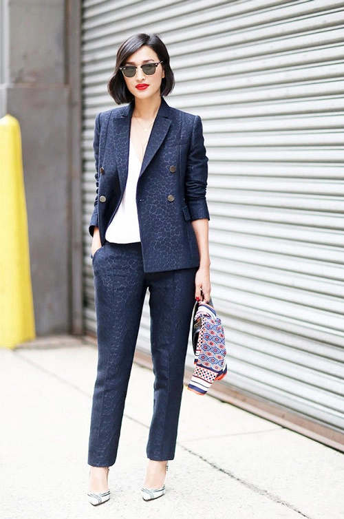 Style mới cho nữ công sở bằng 6 cách đơn giản