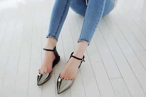 Tìm giày mùa hè ăn gian chiều cao cho nữ công sở bận rộn