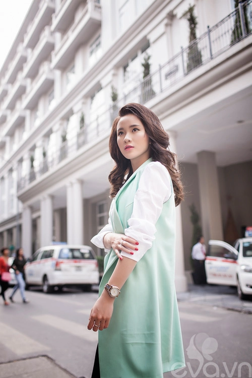 Tuyệt chiêu để rạng rỡ chốn công sở với gam pastel