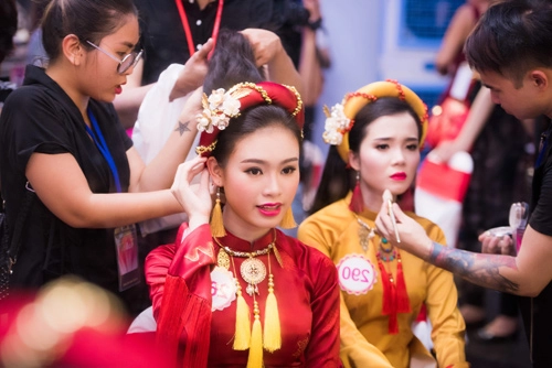 Bạn biết gì về hậu trường của chung khảo hoa hậu vn