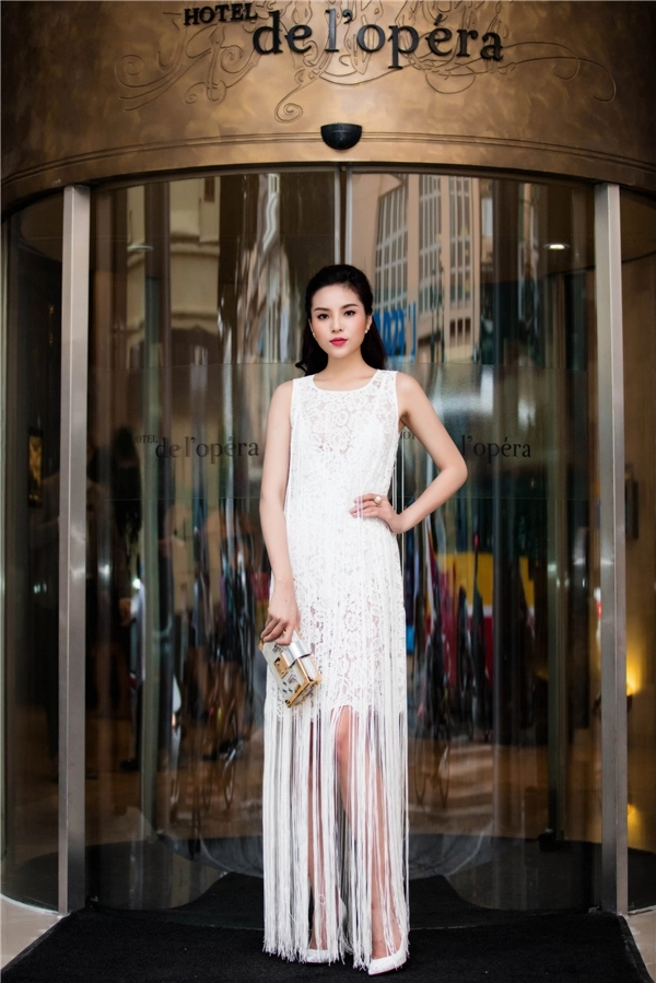 Kỳ duyên tú anh cực xinh đẹp dự sự kiện