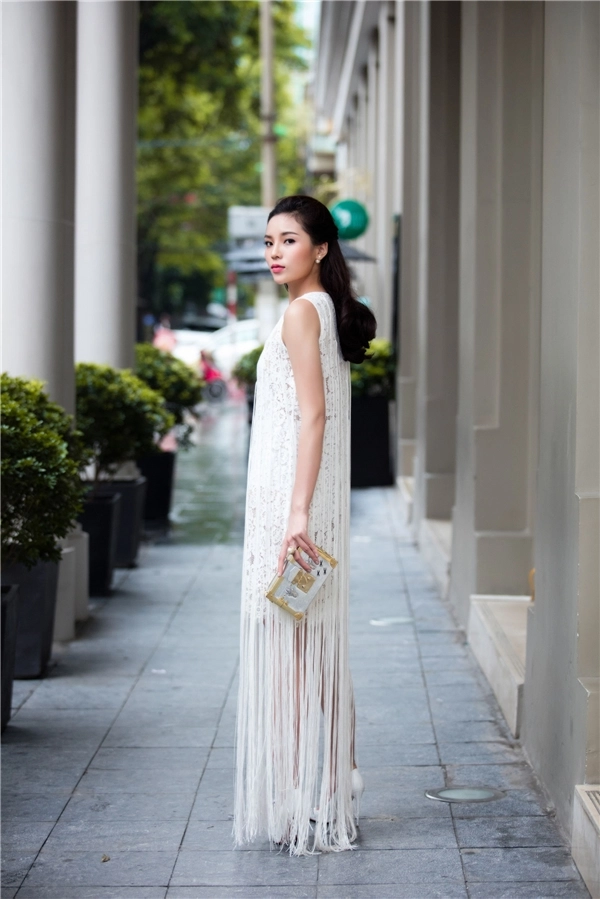 Kỳ duyên tú anh cực xinh đẹp dự sự kiện