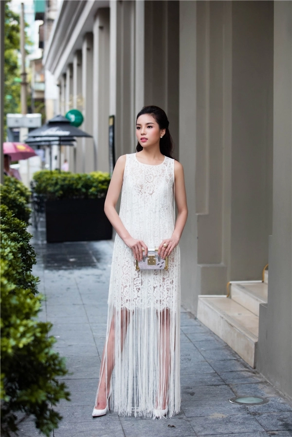 Kỳ duyên tú anh cực xinh đẹp dự sự kiện