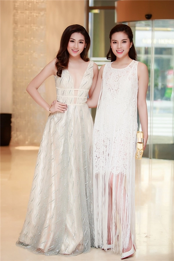 Kỳ duyên tú anh cực xinh đẹp dự sự kiện