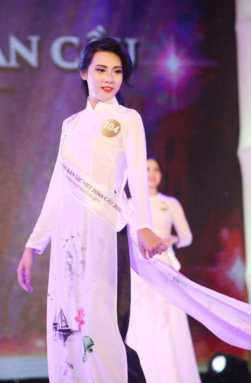 Ngắm vẻ đẹp 12 cô gái đầu tiên lọt chung kết hoa hậu bản sắc
