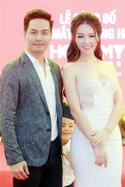 Á hậu thụy vân vẫn sắc nước hương trời như thuở mới đăng quang