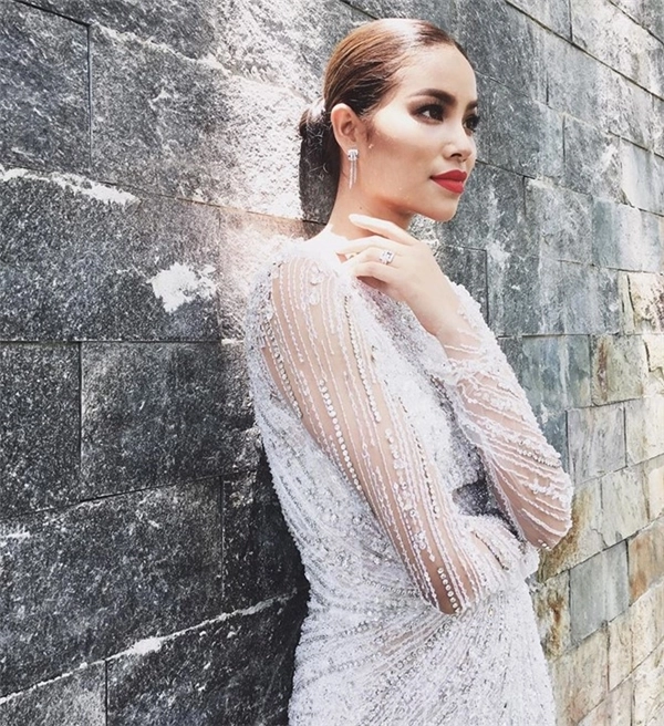 Bst hàng hiệu đắt đỏ của phạm hương tại the face vietnam