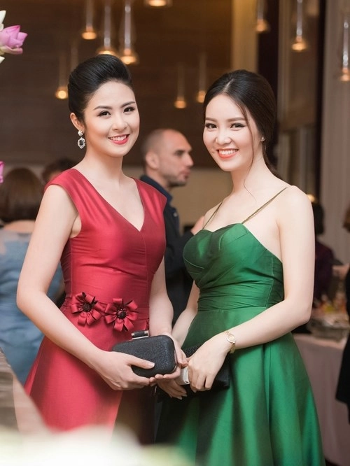 Ngọc hân xinh đẹp như tiểu thư thuỵ vân gợi cảm với vòng một trễ nãi