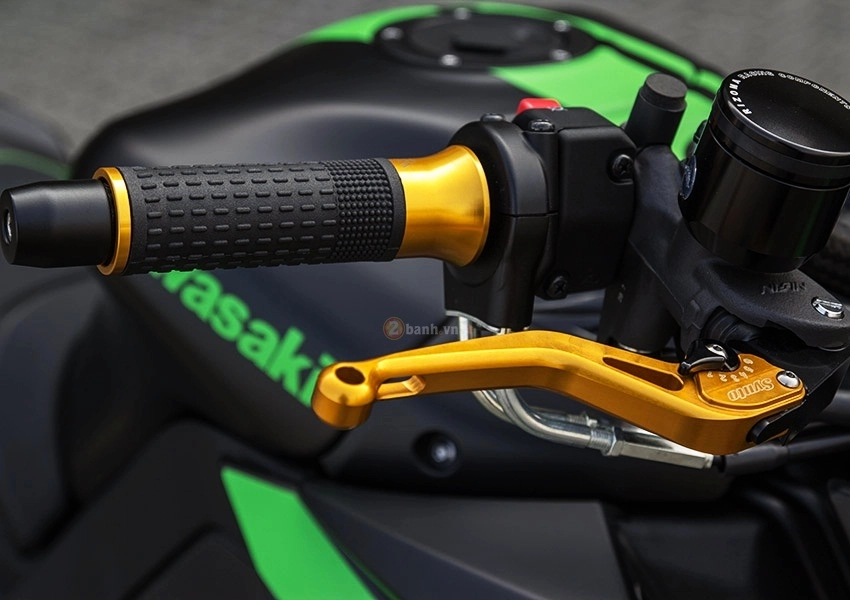 Vẻ ngoài dữ dằn của chiếc kawasaki z1000 độ phiên bản monster