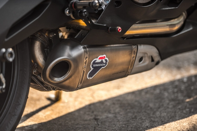 Ducati 899 panigale nhôm xước huyền ảo và chất chơi