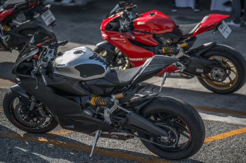 Ducati 899 panigale nhôm xước huyền ảo và chất chơi