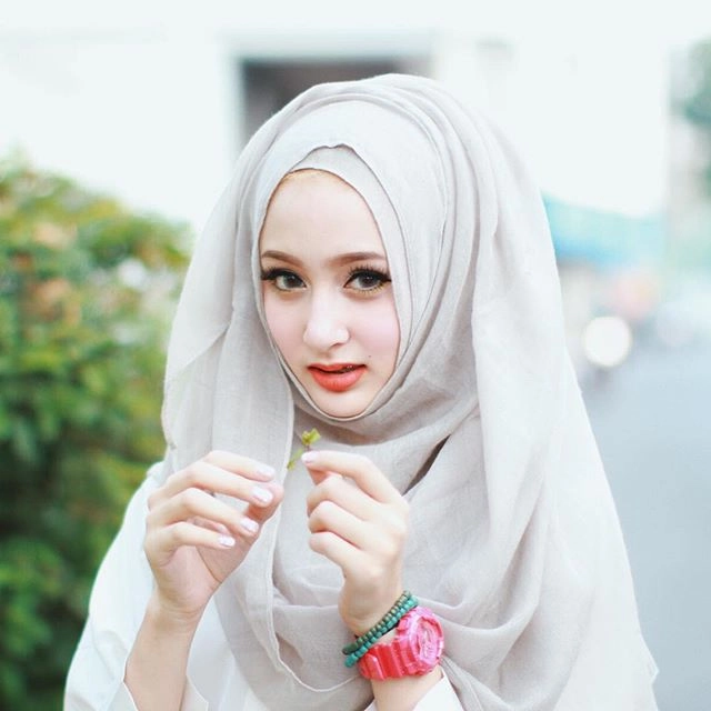 Hot girl hồi giáo nổi bần bật vì xinh như thiên thần
