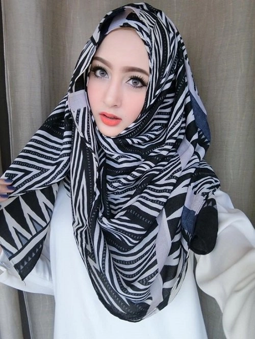 Hot girl hồi giáo nổi bần bật vì xinh như thiên thần