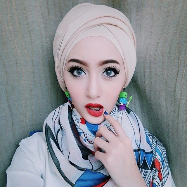 Hot girl hồi giáo nổi bần bật vì xinh như thiên thần