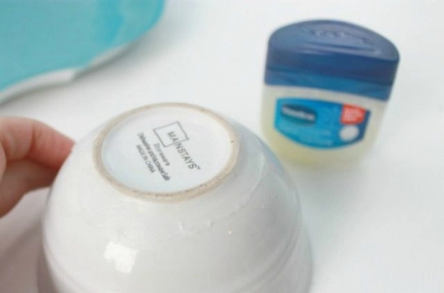 6 mẹo nhỏ xua đuổi kiến bọ côn trùng tránh xa tủ bếp