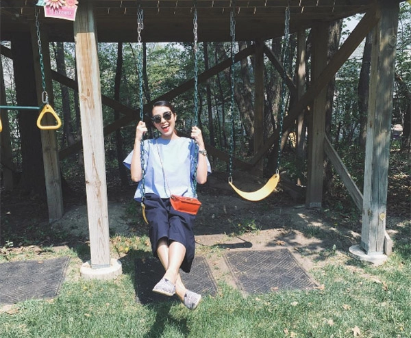 Angela phương trinh thanh hằng khéo chọn màu dịu mắt