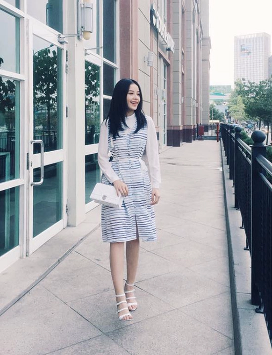 Angela phương trinh thanh hằng khéo chọn màu dịu mắt