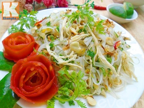 Cách đơn giản để làm món phở gà trộn đơn cho bữa sáng