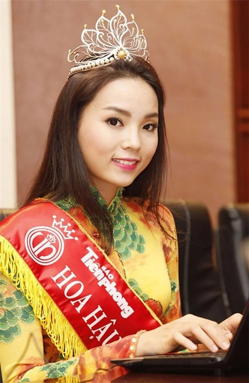 Những khuyết điểm của hoa hậu việt thuở mới đăng quang