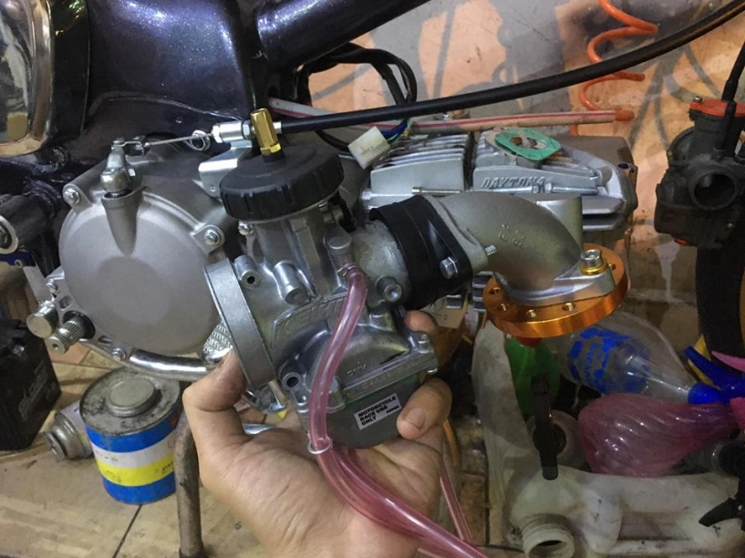 Cận cảnh siêu cub độ gác máy daytona anima 4val 190cc