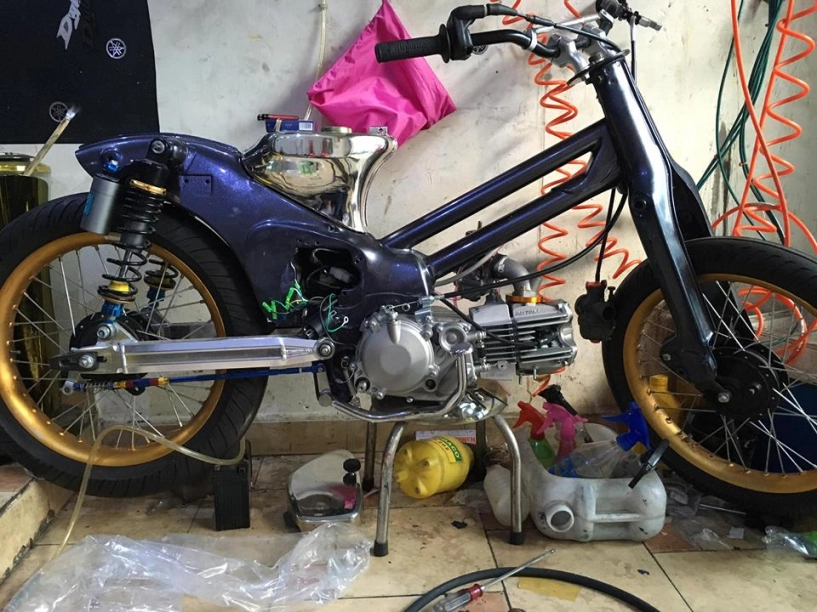 Cận cảnh siêu cub độ gác máy daytona anima 4val 190cc