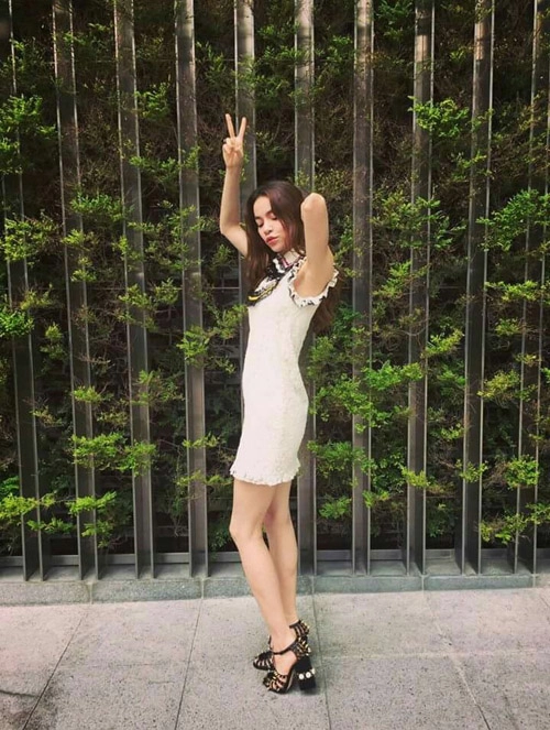 Hà hồ hot nhất tuần vì liên tục khoe hàng hiệu