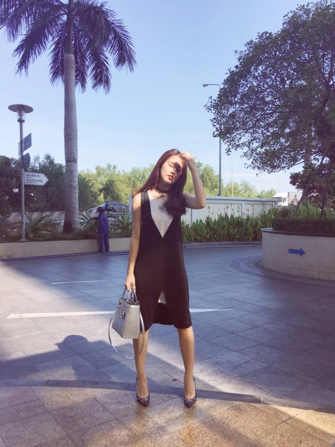 Hà hồ hot nhất tuần vì liên tục khoe hàng hiệu