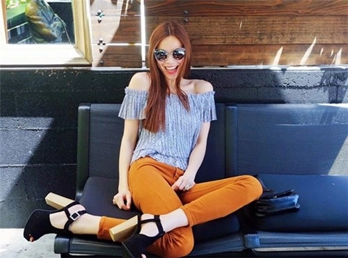 Học cách diện đồ bình dân chẳng kém cạnh hàng hiệu của mĩ nhân việt