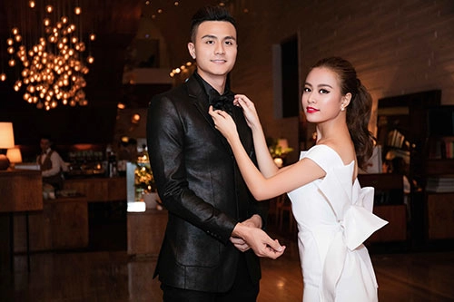 Ngắm cặp đôi thùy linh - vĩnh thụy quấn quýt không rời trong sự kiện