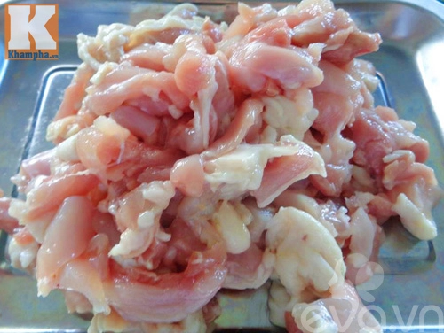 bay hết nồi cơm với món gà kho cay đậm đà